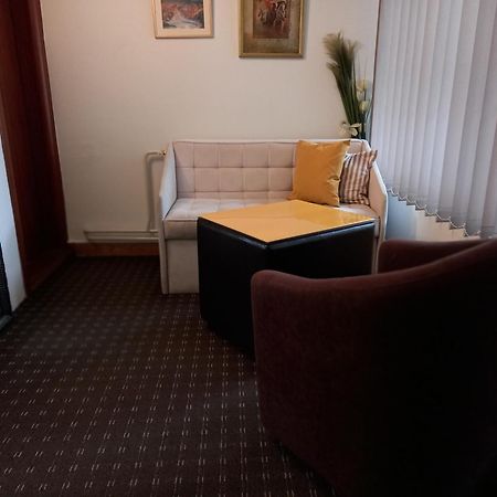 ホテル Prenociste Zan サラエヴォ 部屋 写真