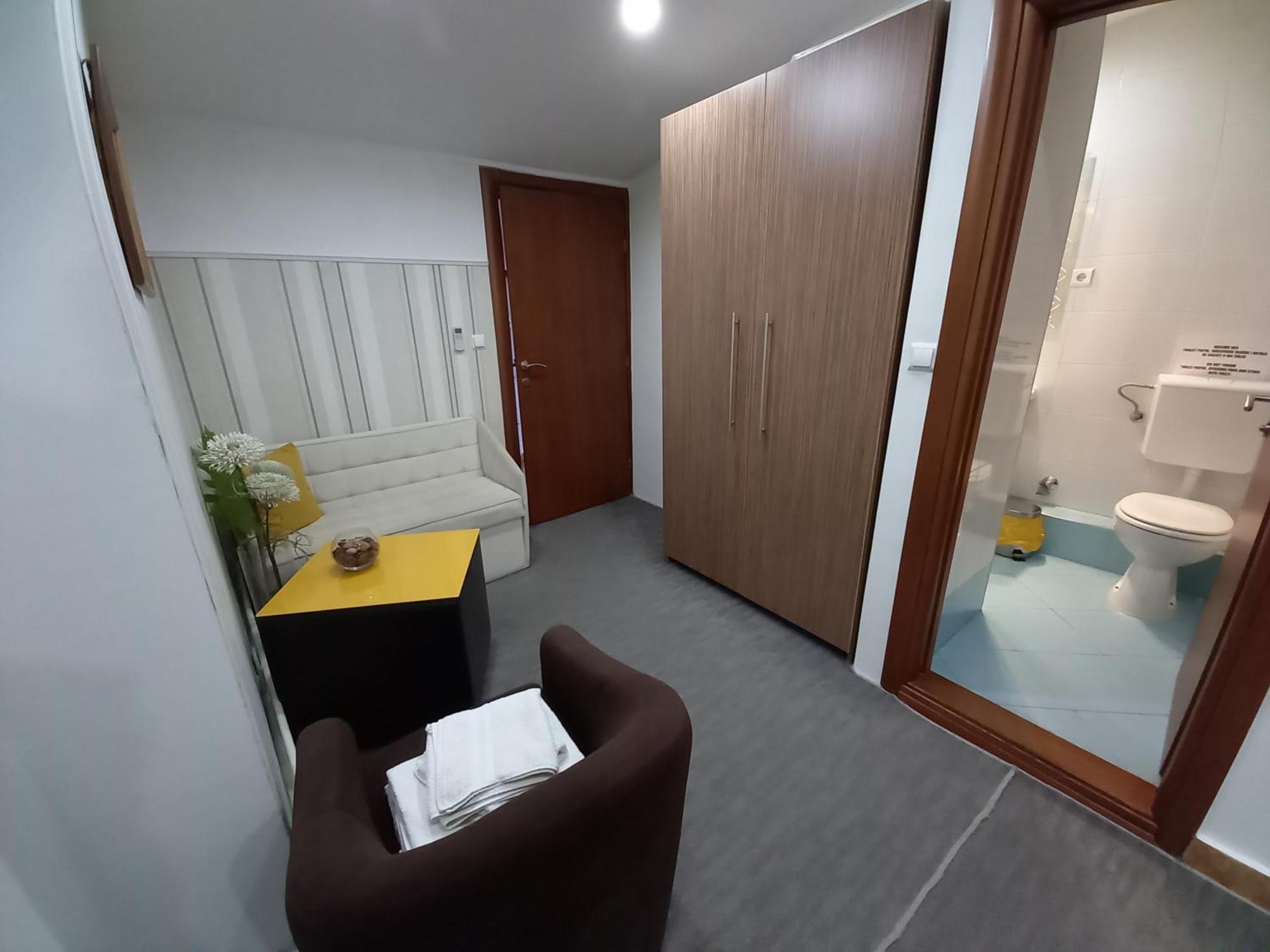 ホテル Prenociste Zan サラエヴォ 部屋 写真