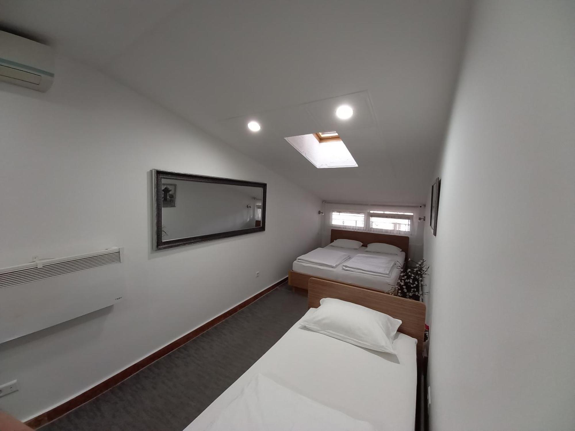 ホテル Prenociste Zan サラエヴォ 部屋 写真